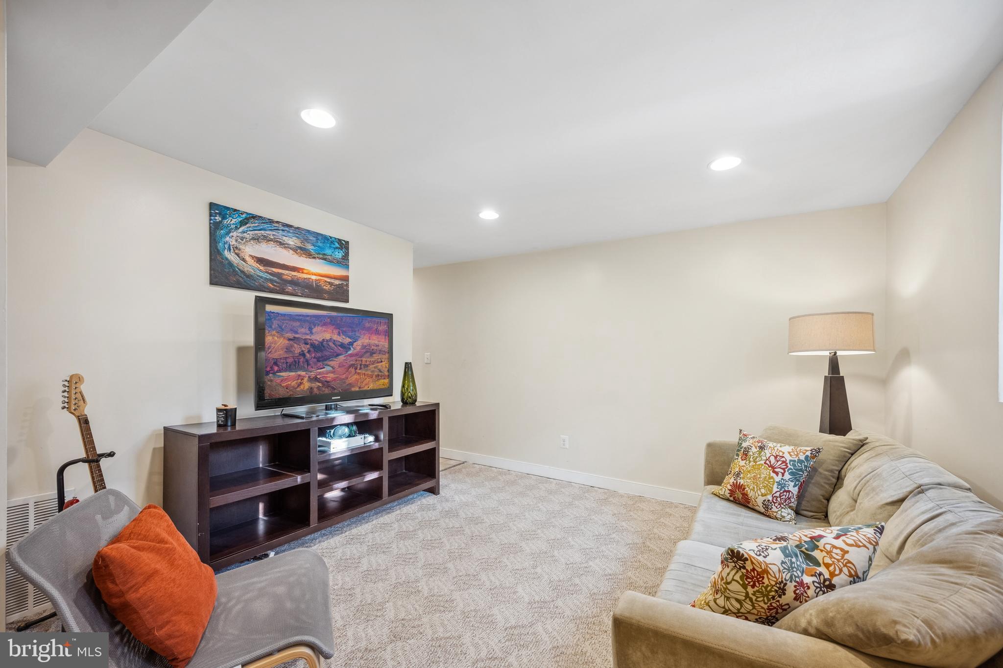 FAIRFAX CLUB ESTATES - Residential