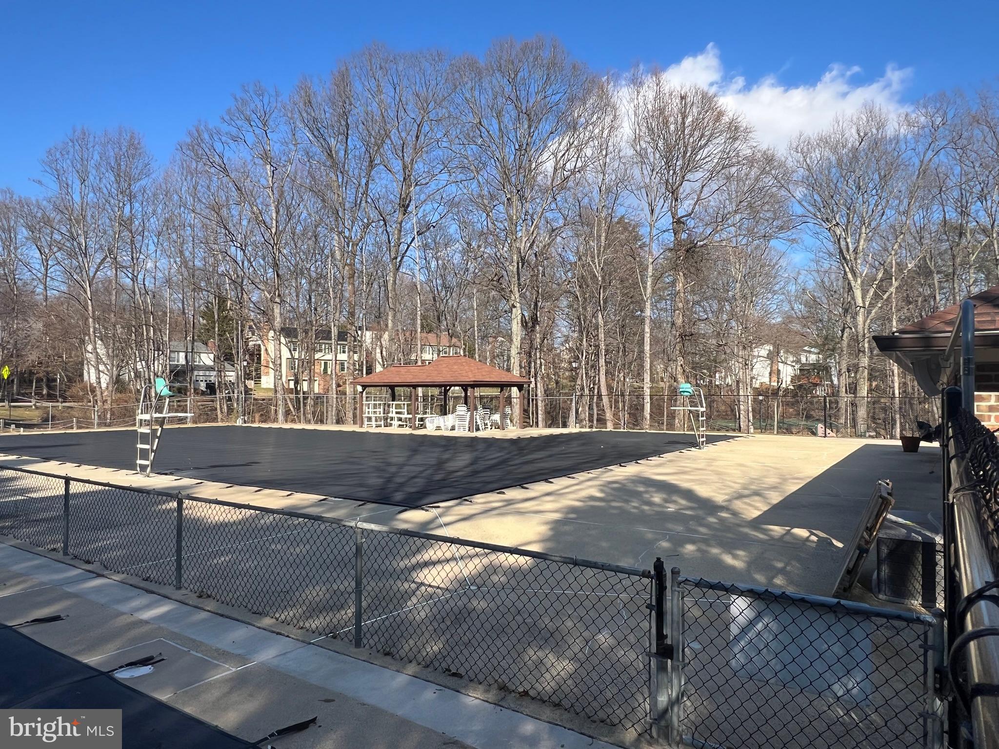 FAIRFAX CLUB ESTATES - Residential