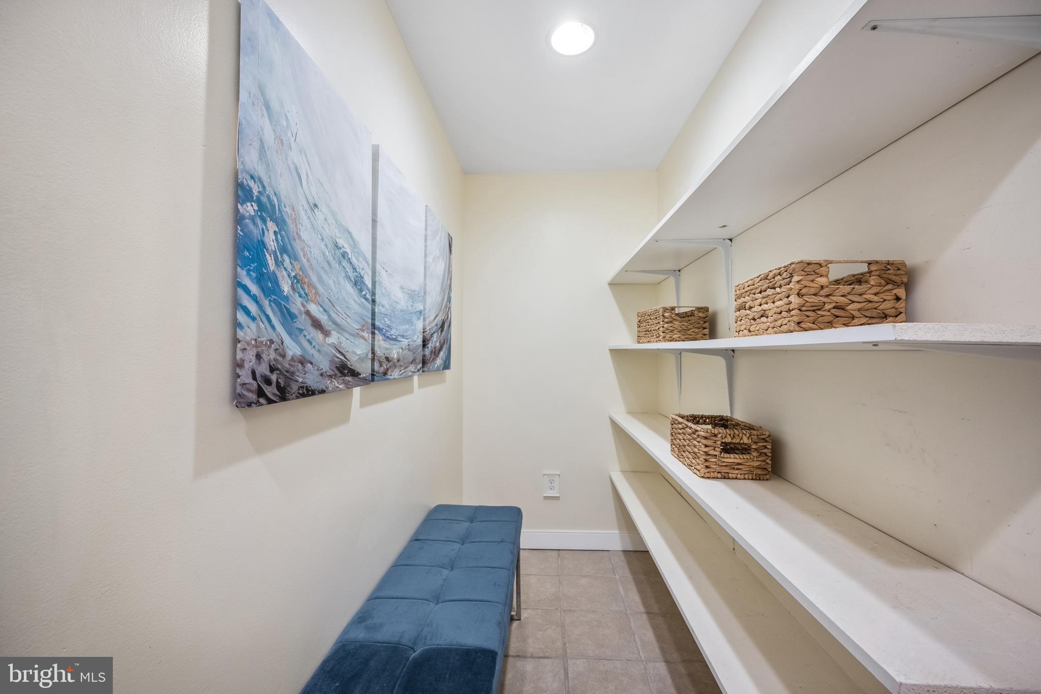 FAIRFAX CLUB ESTATES - Residential