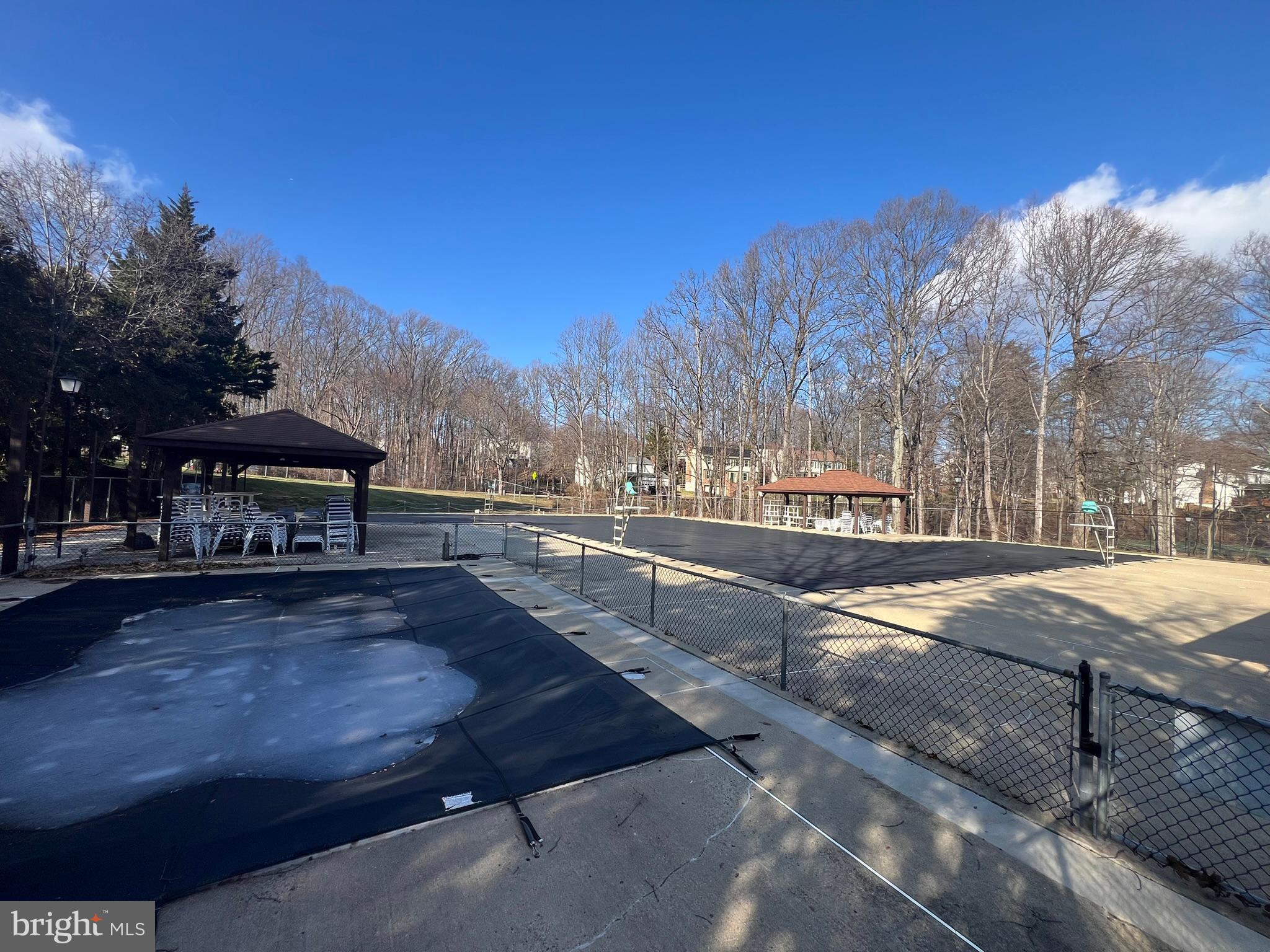 FAIRFAX CLUB ESTATES - Residential