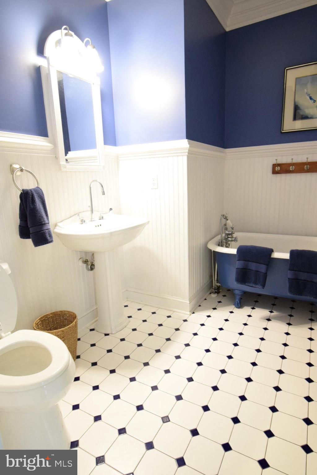 CHESAPEAKE CITY - Residential