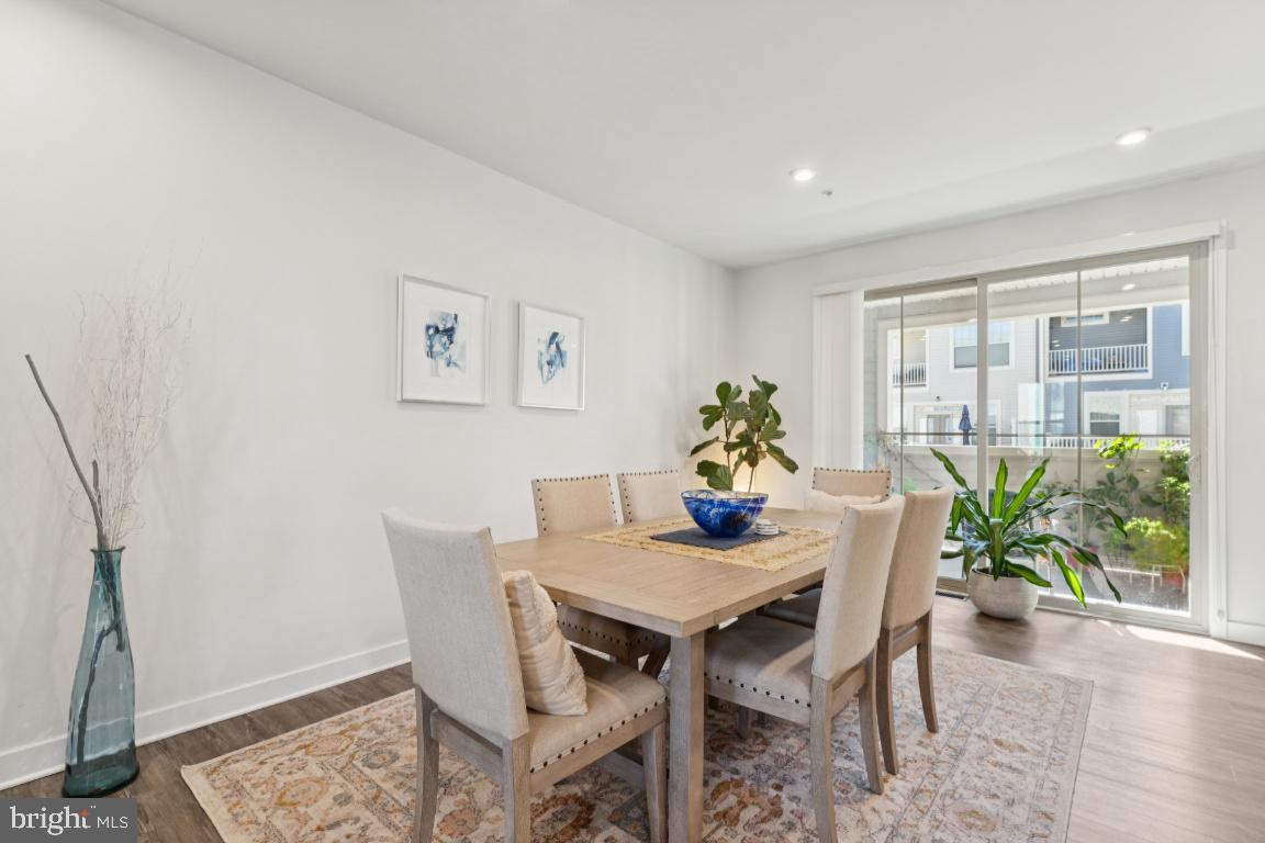 VILLAGES OF URBANA - Residential