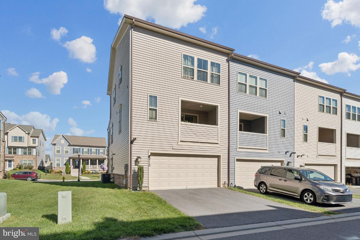 VILLAGES OF URBANA - Residential