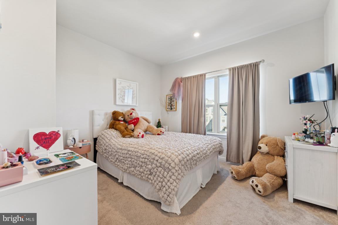 VILLAGES OF URBANA - Residential