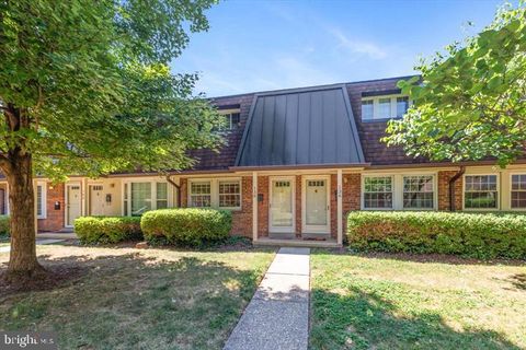 138 S VIRGINIA AVENUE 28 FALLS CHURCH VA 22046