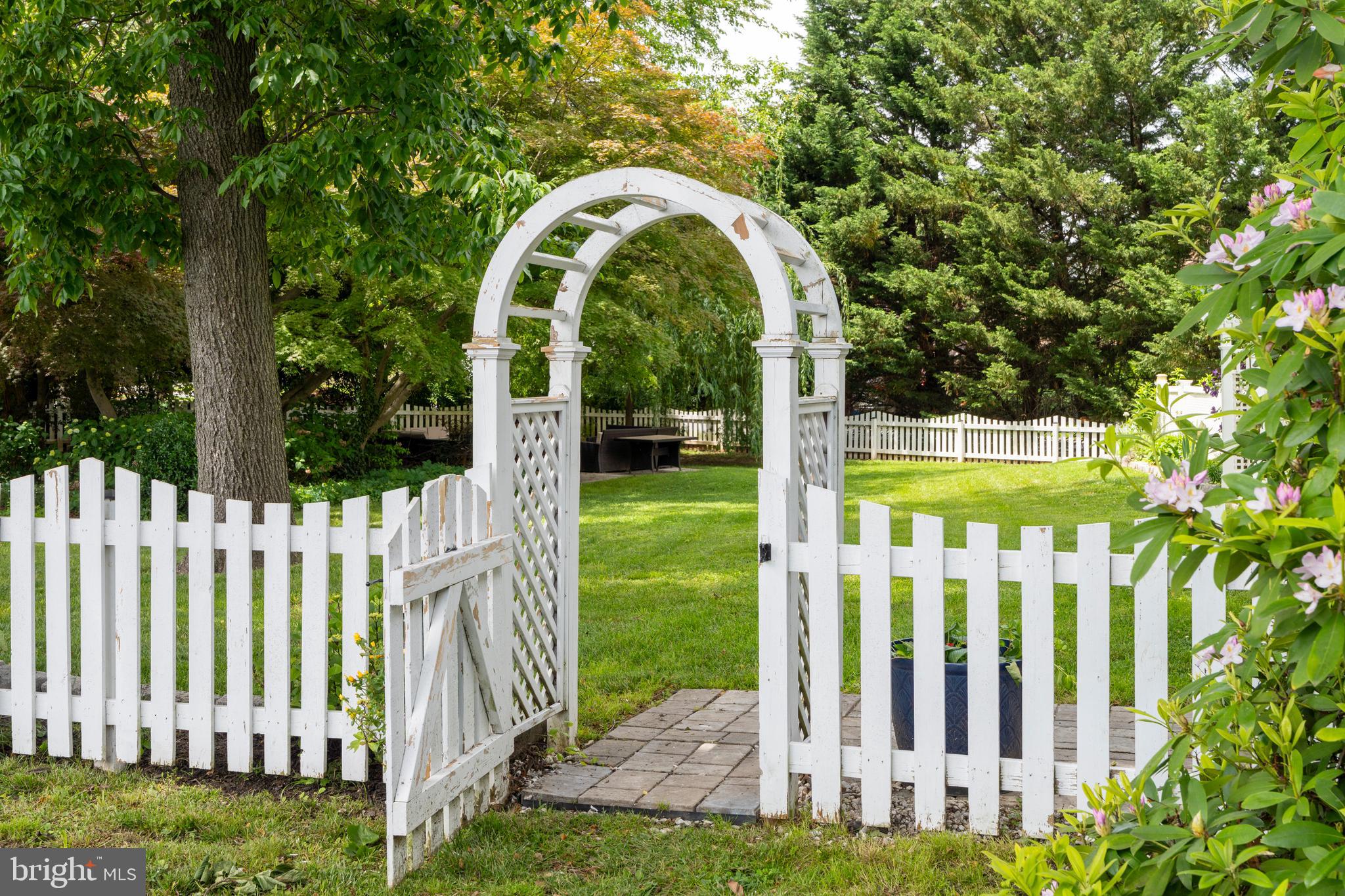BAUERNSCHMIDT MANOR - Residential