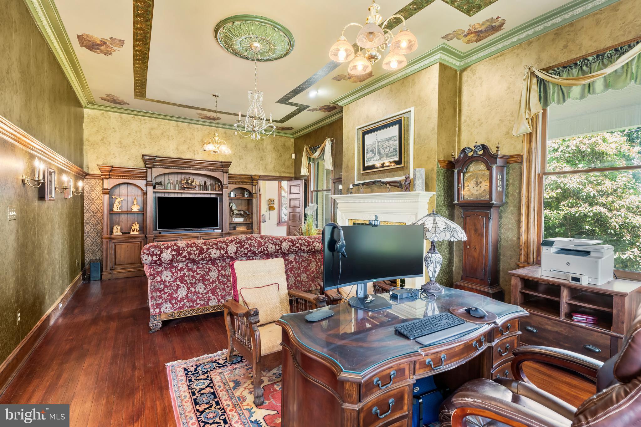 BAUERNSCHMIDT MANOR - Residential