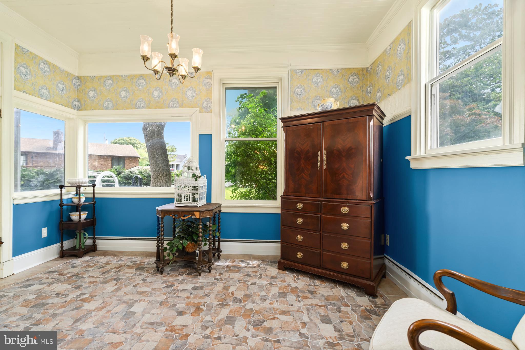 BAUERNSCHMIDT MANOR - Residential