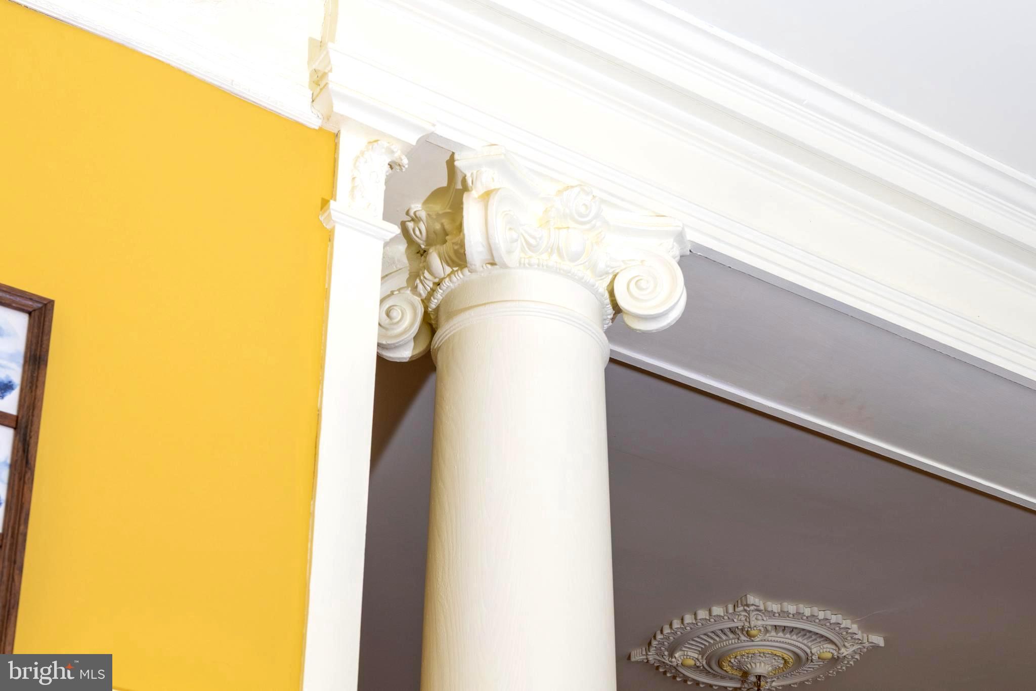 BAUERNSCHMIDT MANOR - Residential