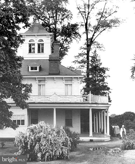 BAUERNSCHMIDT MANOR - Residential