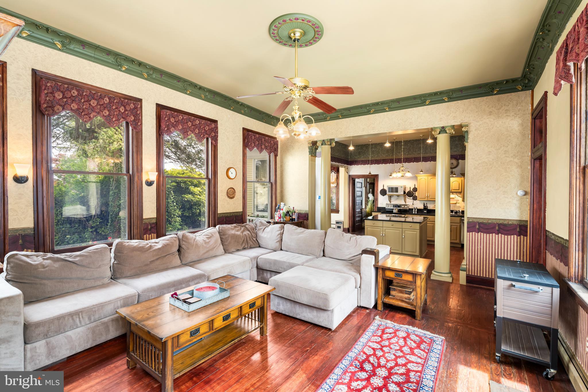 BAUERNSCHMIDT MANOR - Residential