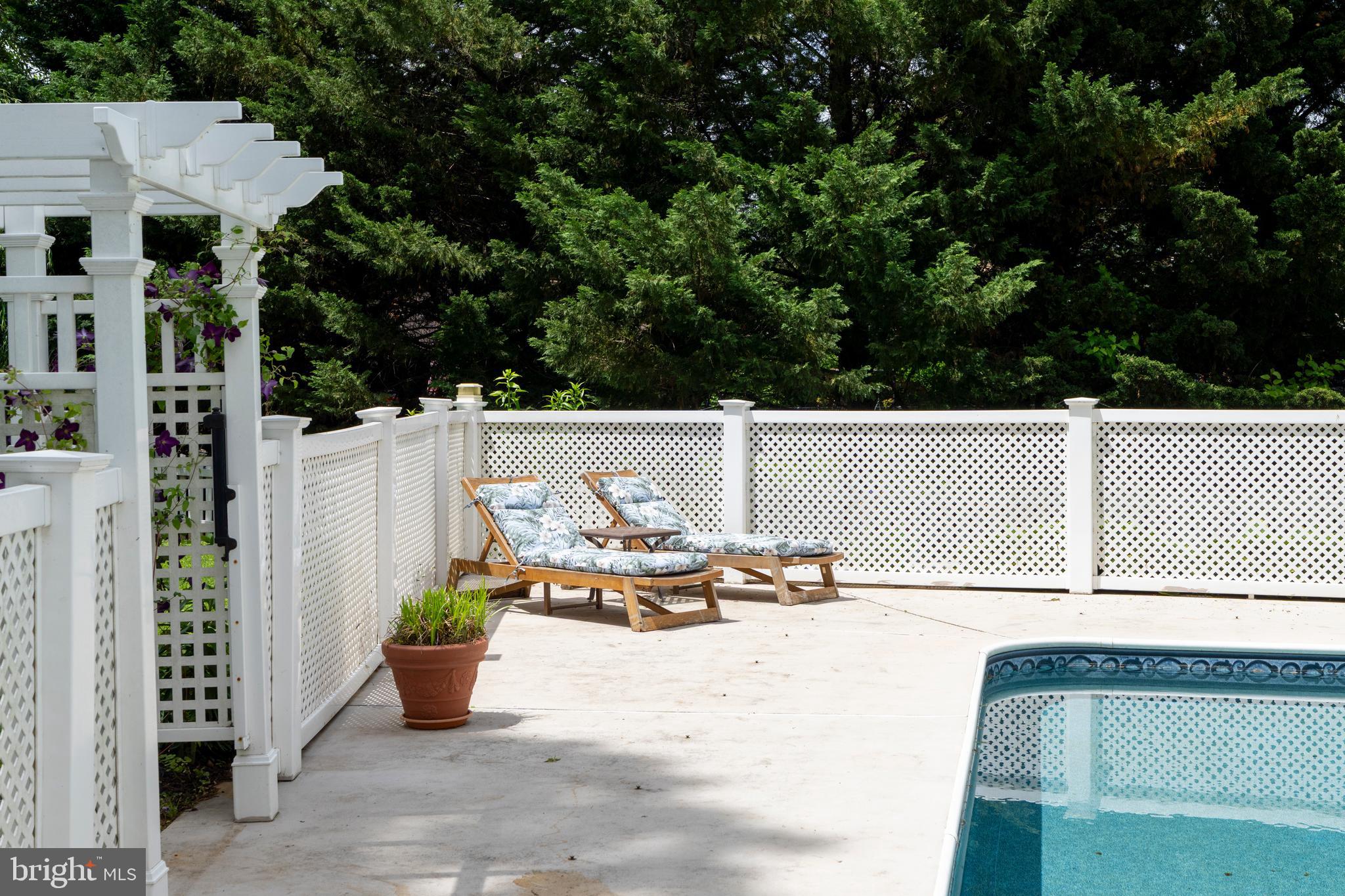 BAUERNSCHMIDT MANOR - Residential