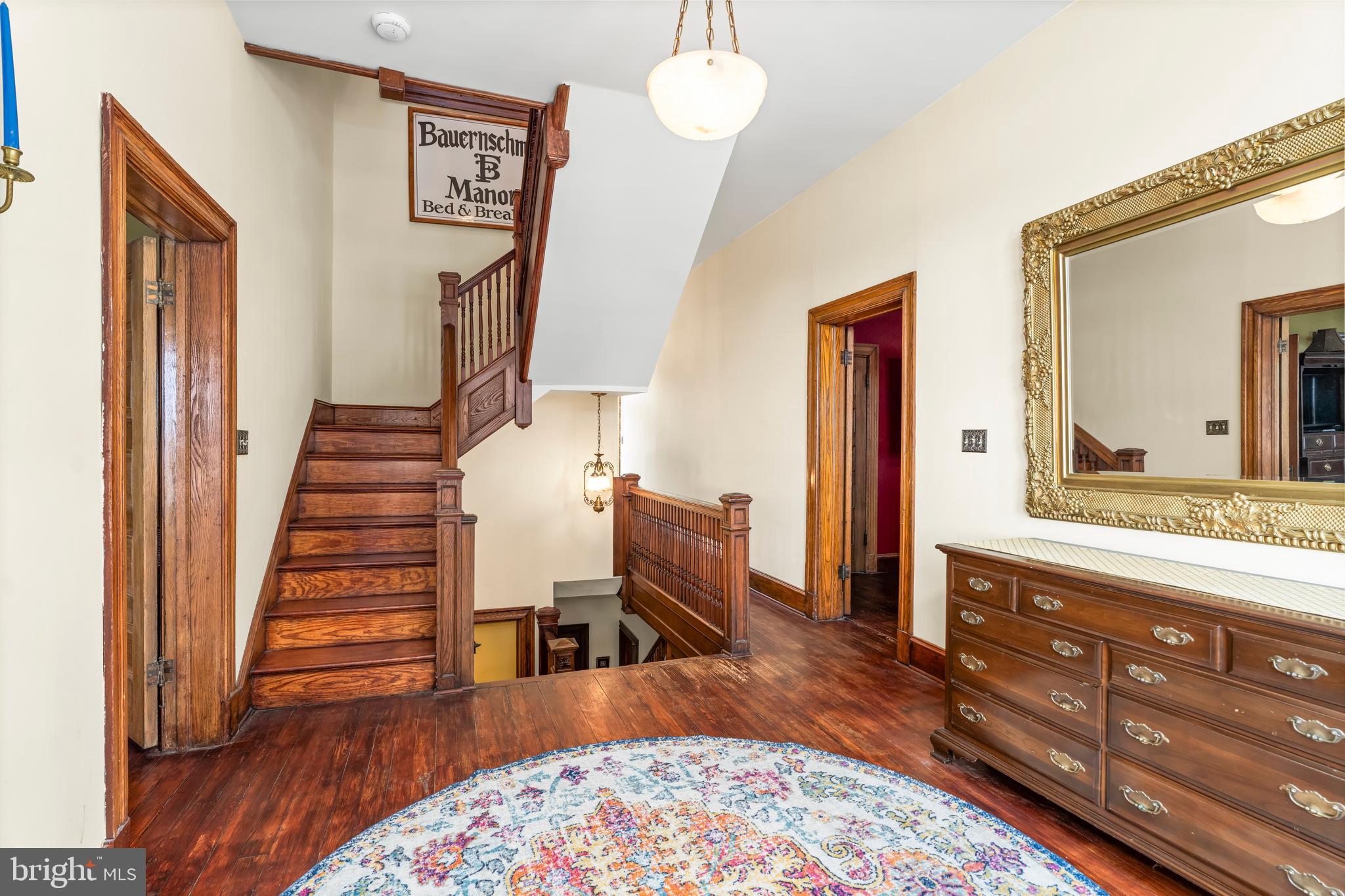 BAUERNSCHMIDT MANOR - Residential