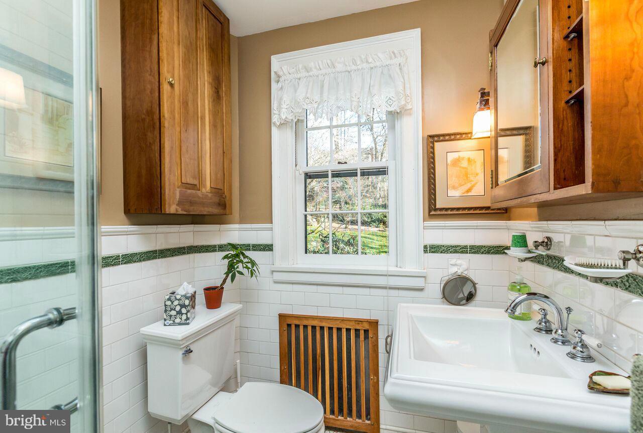 ROLAND PARK - Residential