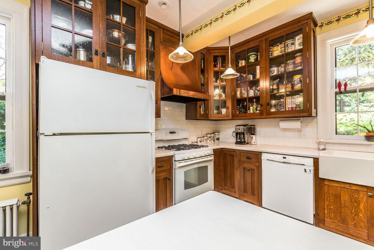 ROLAND PARK - Residential