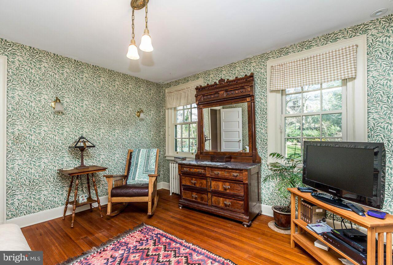 ROLAND PARK - Residential