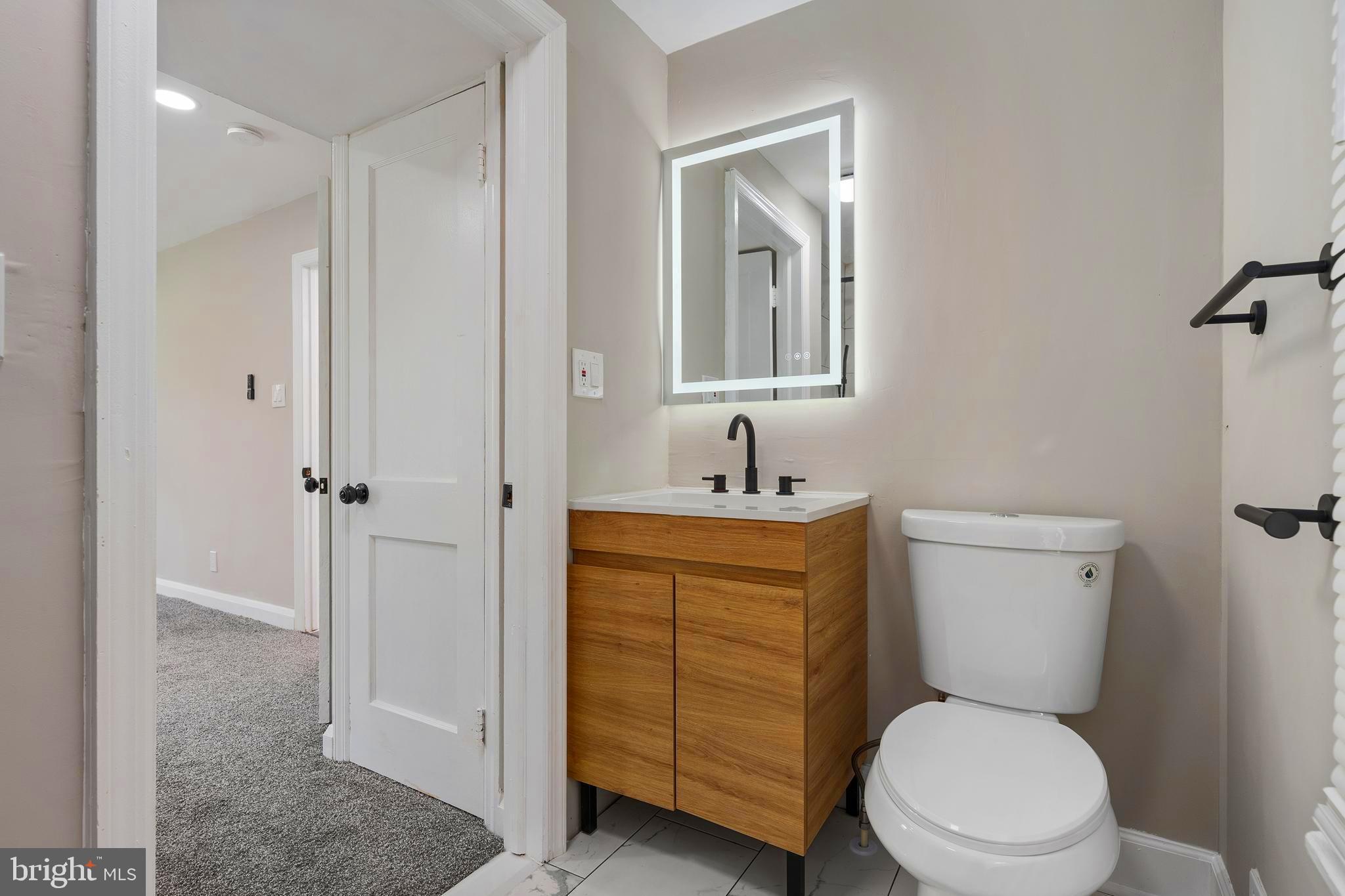 COLONIAL VILLAGE - Residential