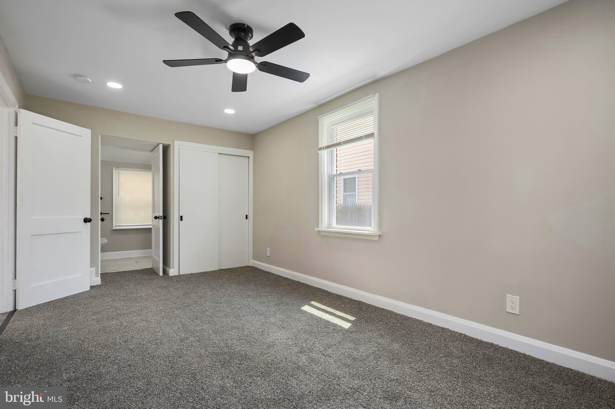 COLONIAL VILLAGE - Residential