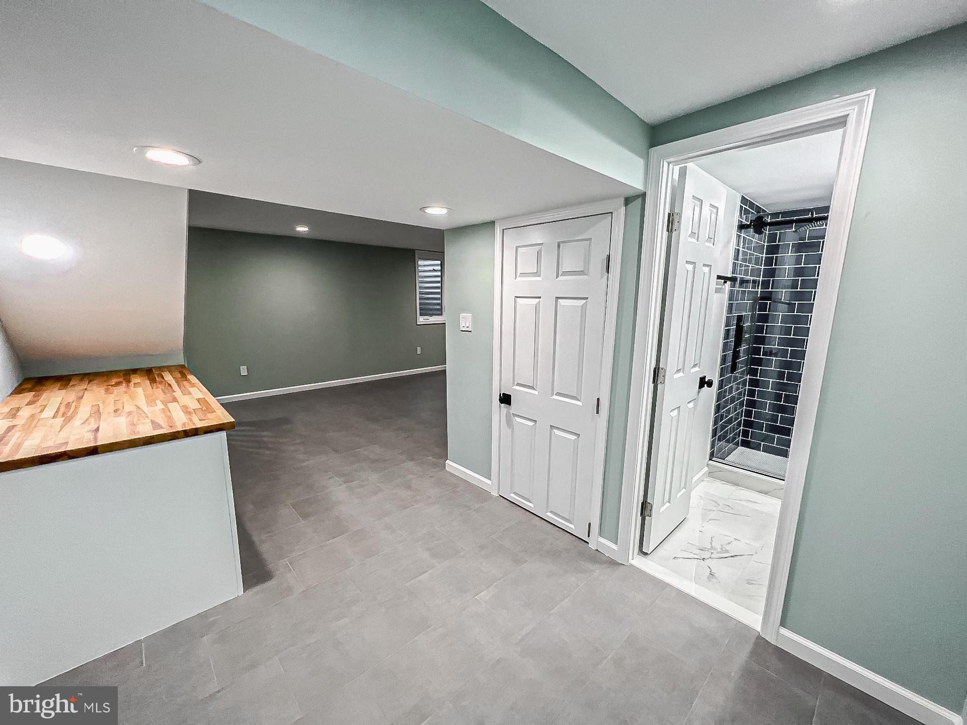 VIENNA - Residential Lease