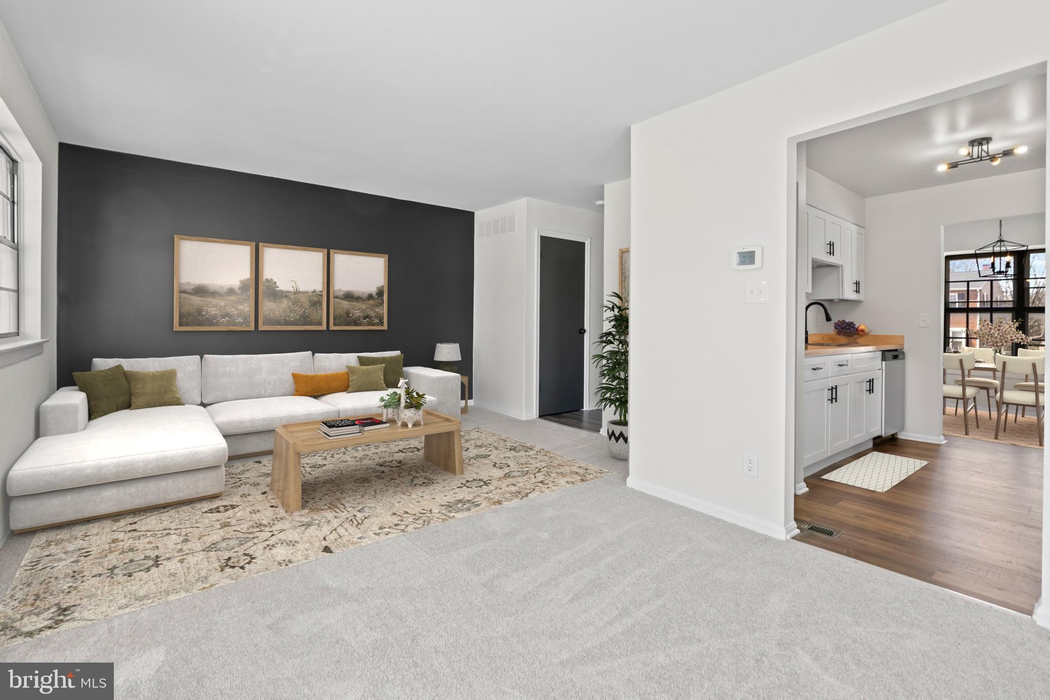 BRENTWOOD SQUARE - Residential