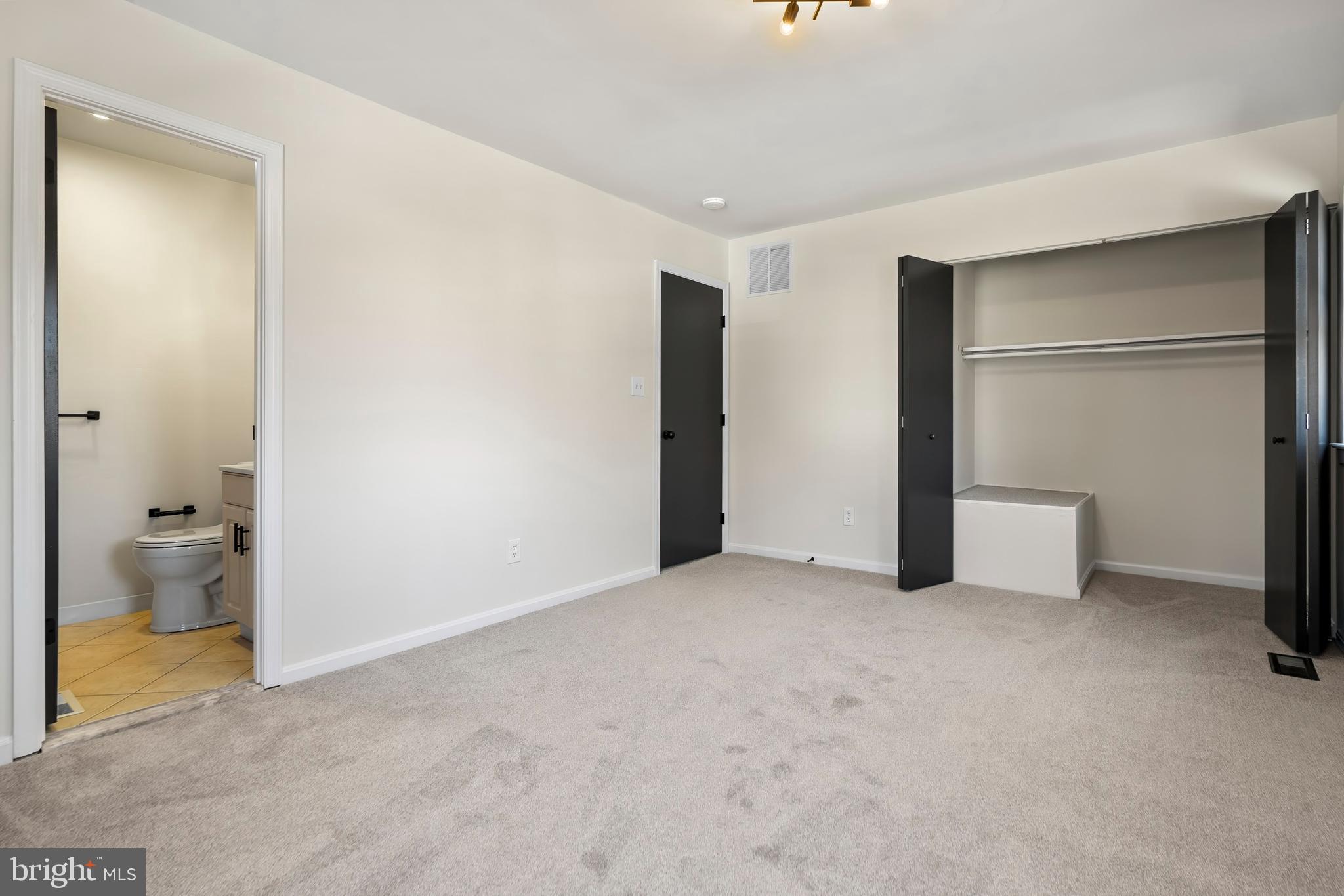 BRENTWOOD SQUARE - Residential