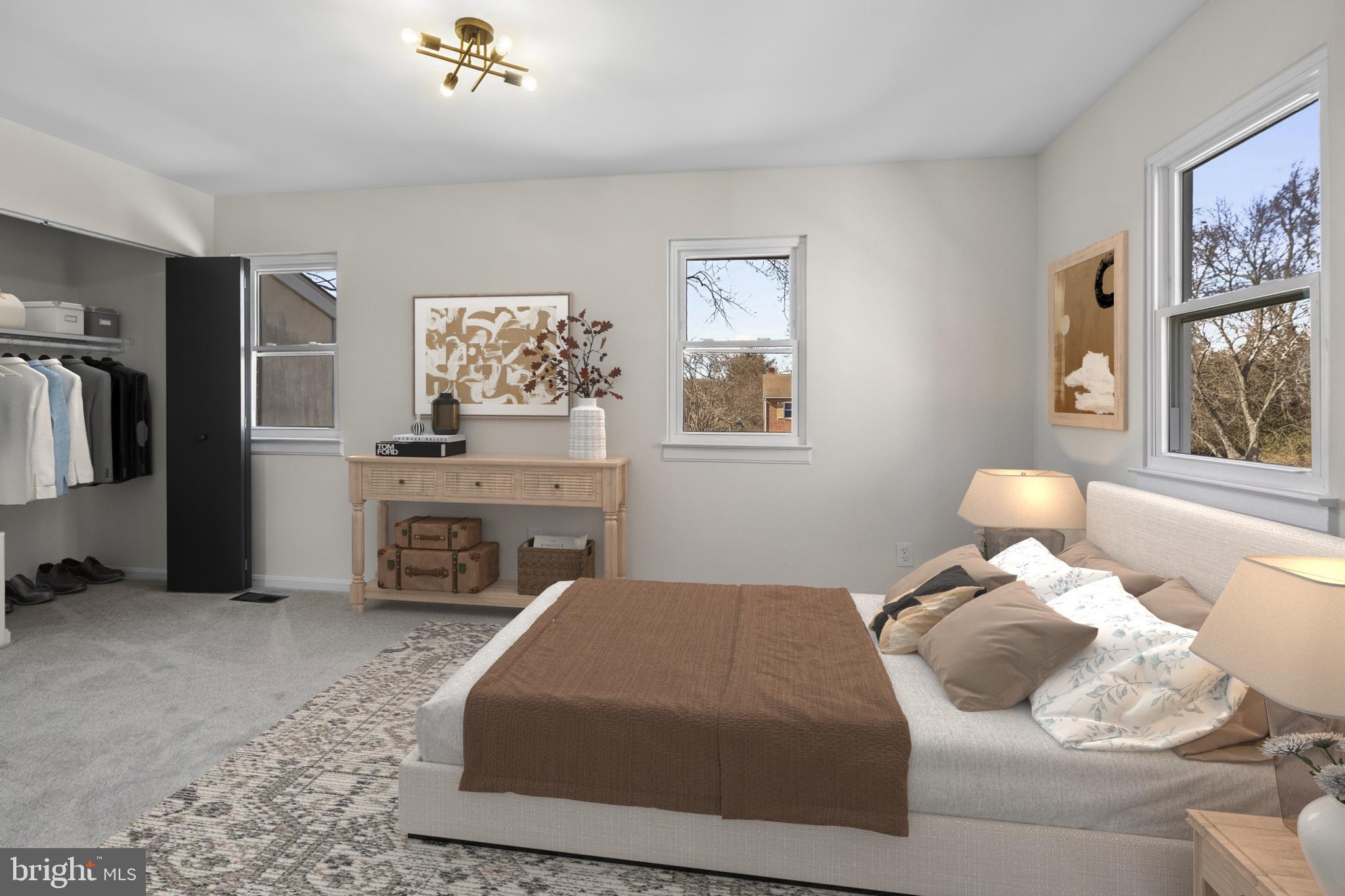 BRENTWOOD SQUARE - Residential