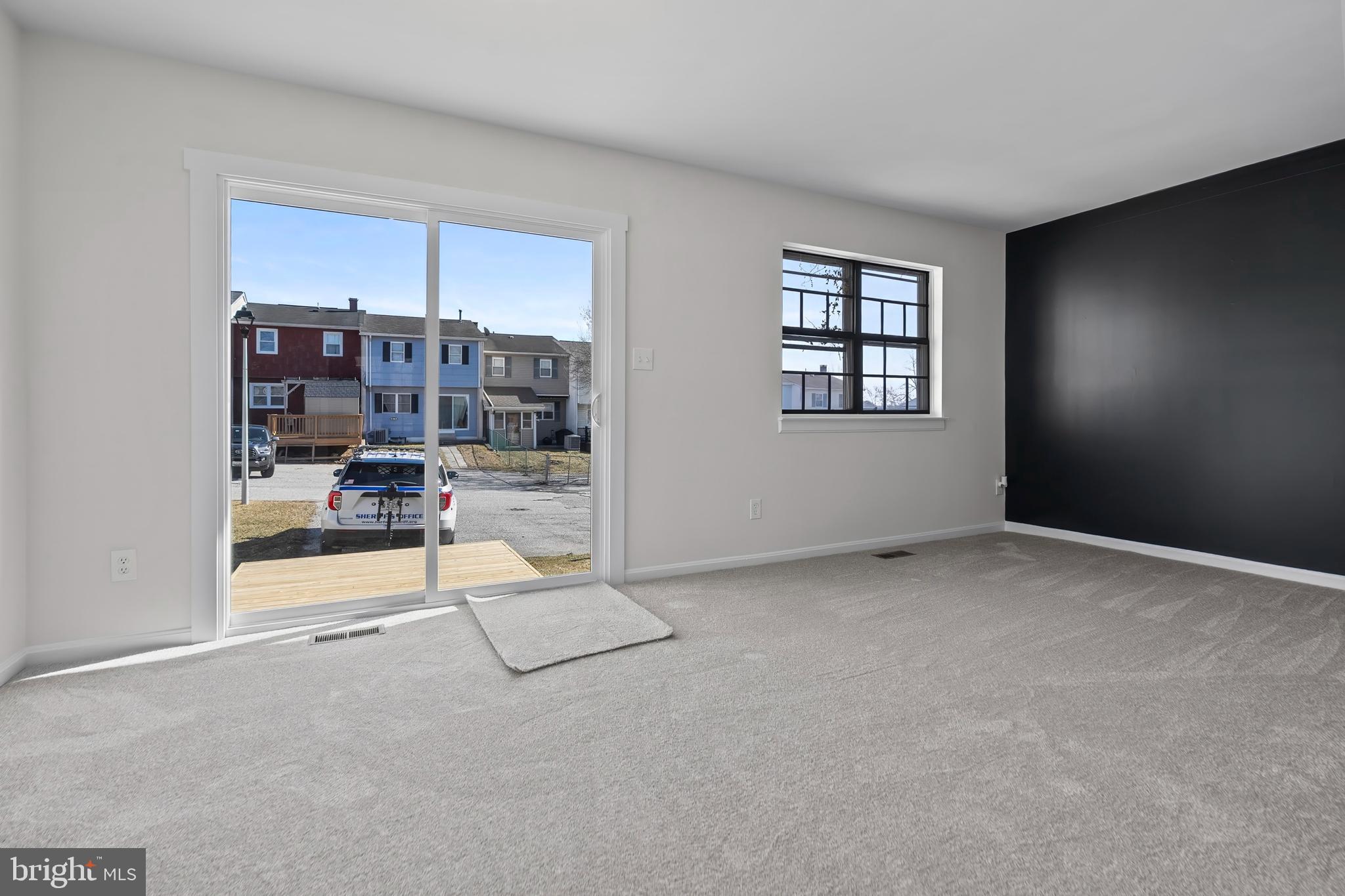 BRENTWOOD SQUARE - Residential