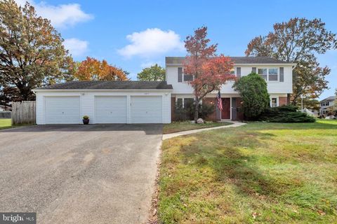Photo of 12217 Fleming Lane, BOWIE, MD 20715 (MLS # MDPG2181142) Photo of 12217 Fleming Lane, BOWIE, MD 20715 (MLS # MDPG2181142)