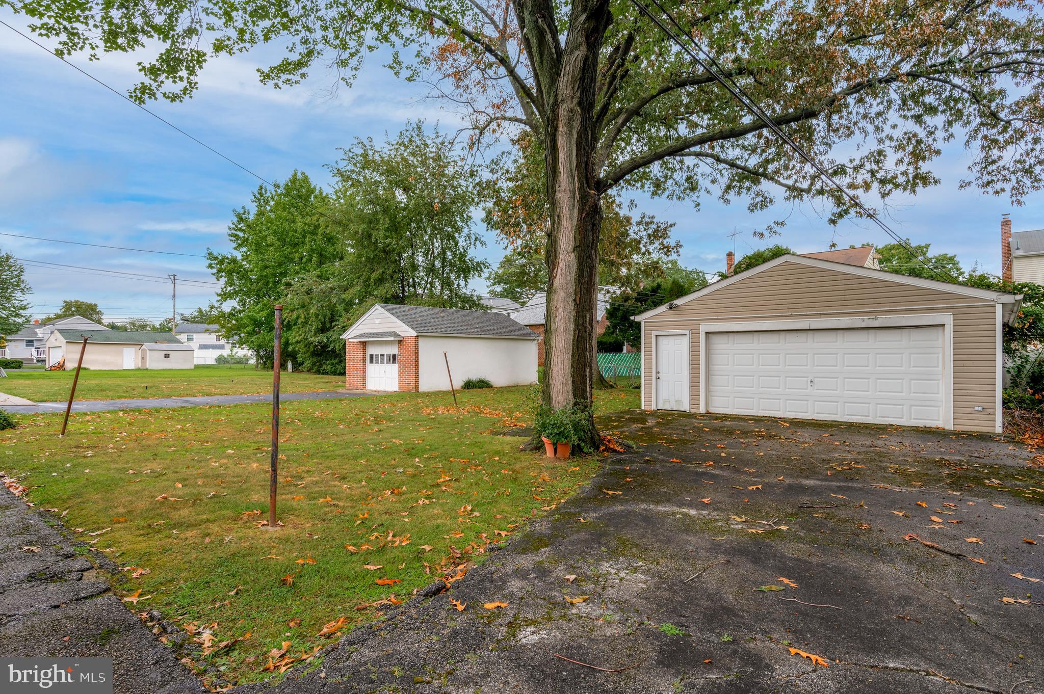 MILMONT PARK - Residential