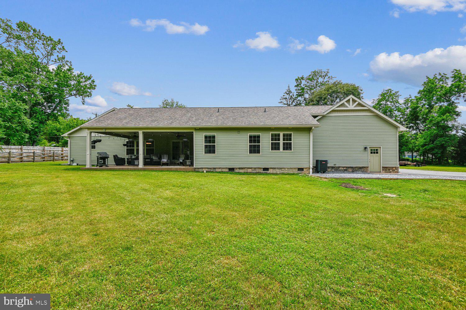 1438 BREWER NECK ROAD