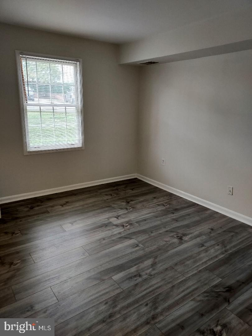 VILLAS AT COUNTRYSIDE - Residential Lease