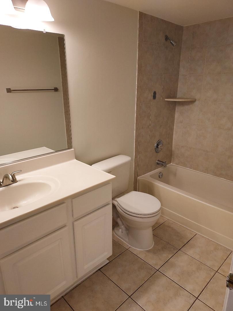 VILLAS AT COUNTRYSIDE - Residential Lease