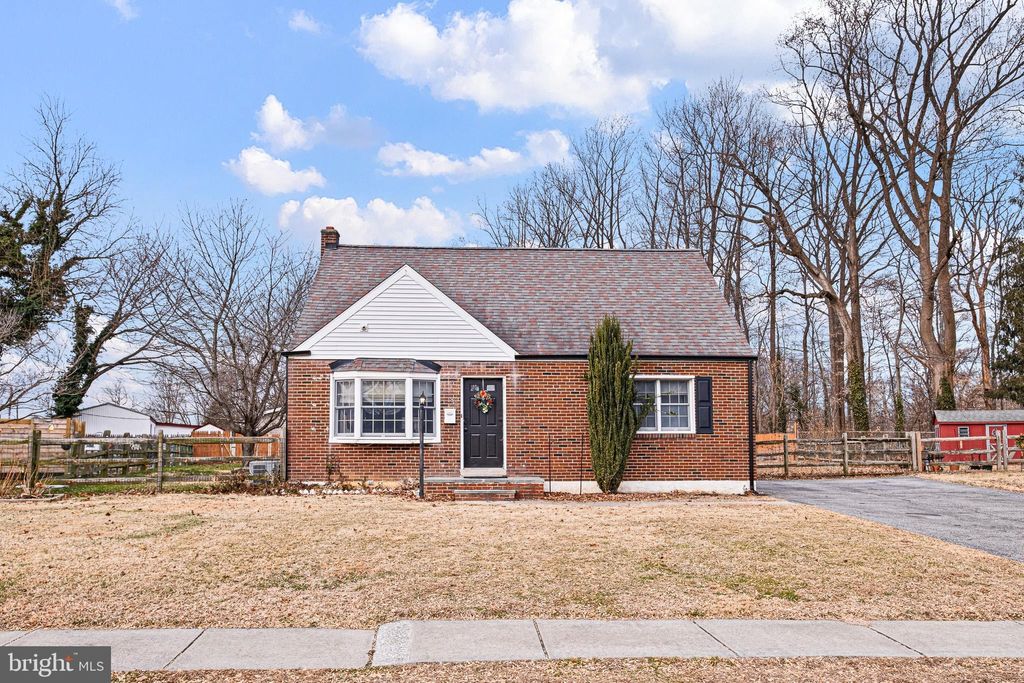 Photo of 18 W Redmont Road, WILMINGTON, DE 19804 (MLS # DENC2095020)