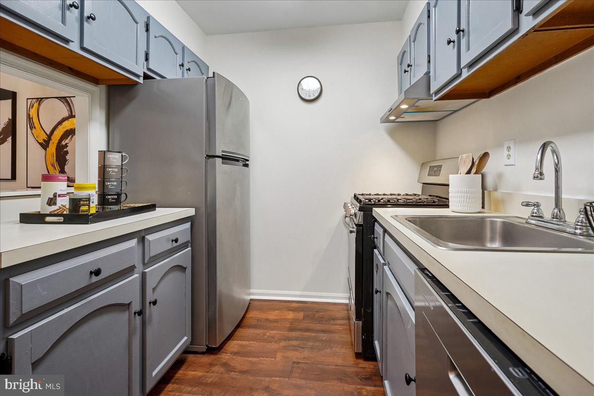 BURKE COVE - Residential