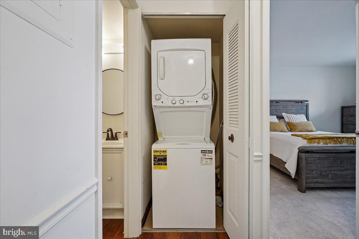 BURKE COVE - Residential