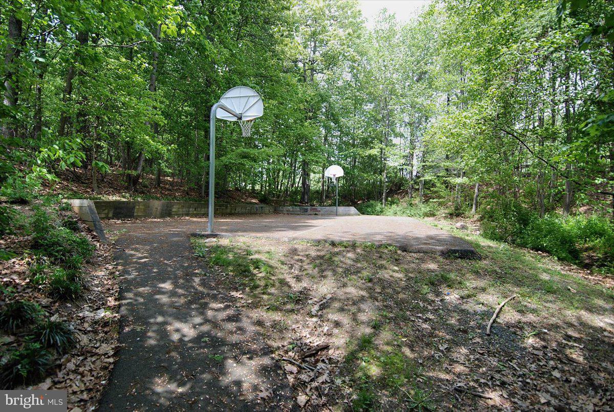 BURKE COVE - Residential