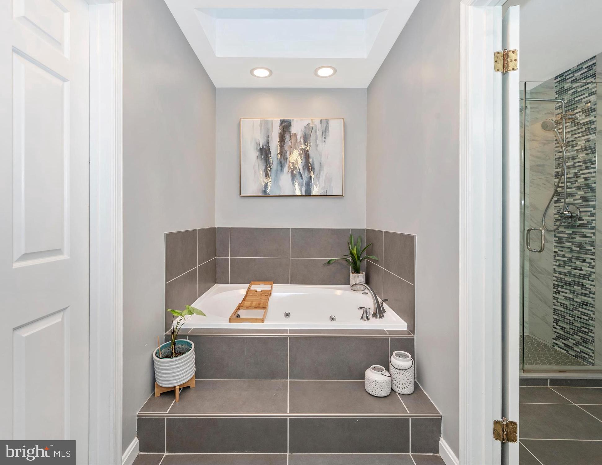 GUNNERS VIEW - Residential