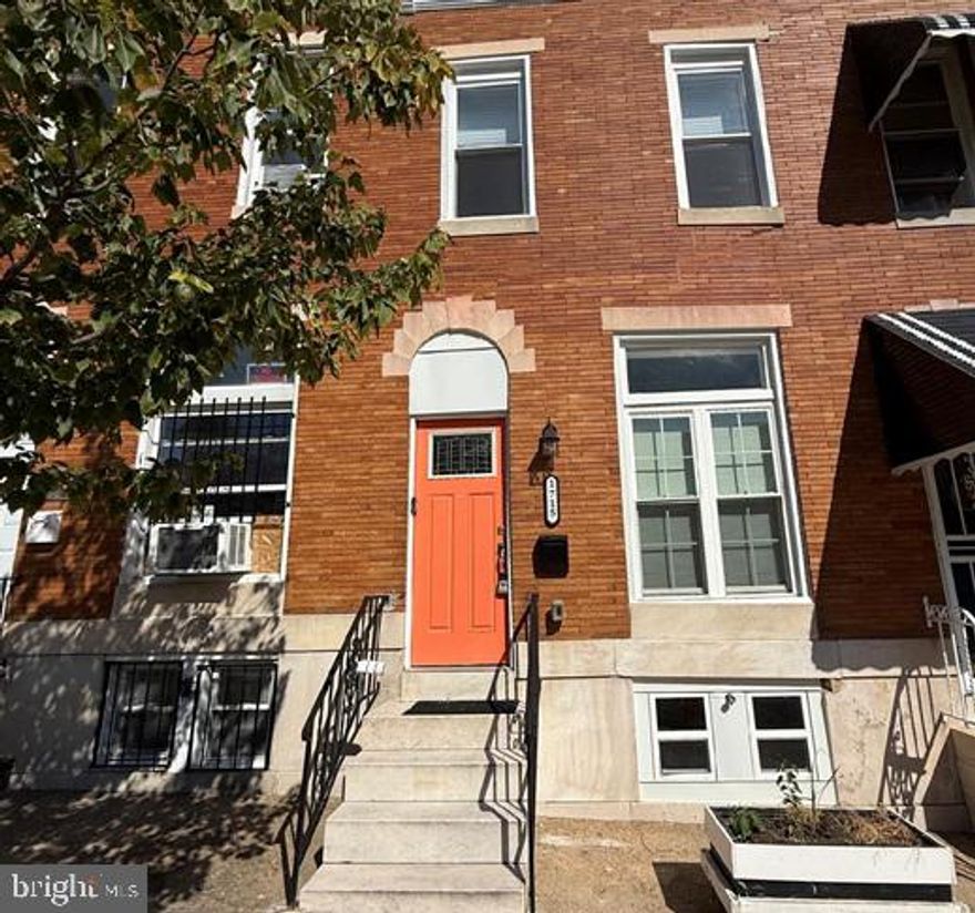 GREAT TH FULLY RENOVATED, 2BD, 2.5BA. Offers Open floor plan, Pristine Hardwood Floors, New HVAC, New Water Heater, New Windows, Master bedroom w/private bathroom, S/S Appliances , Washer & Dryer and Granite countertops. Great Backyard and plenty of storage space. Close to facilities and minutes from John Hopkins. Also, includes nearby restaurants and commuting. Call listing agent for more information.