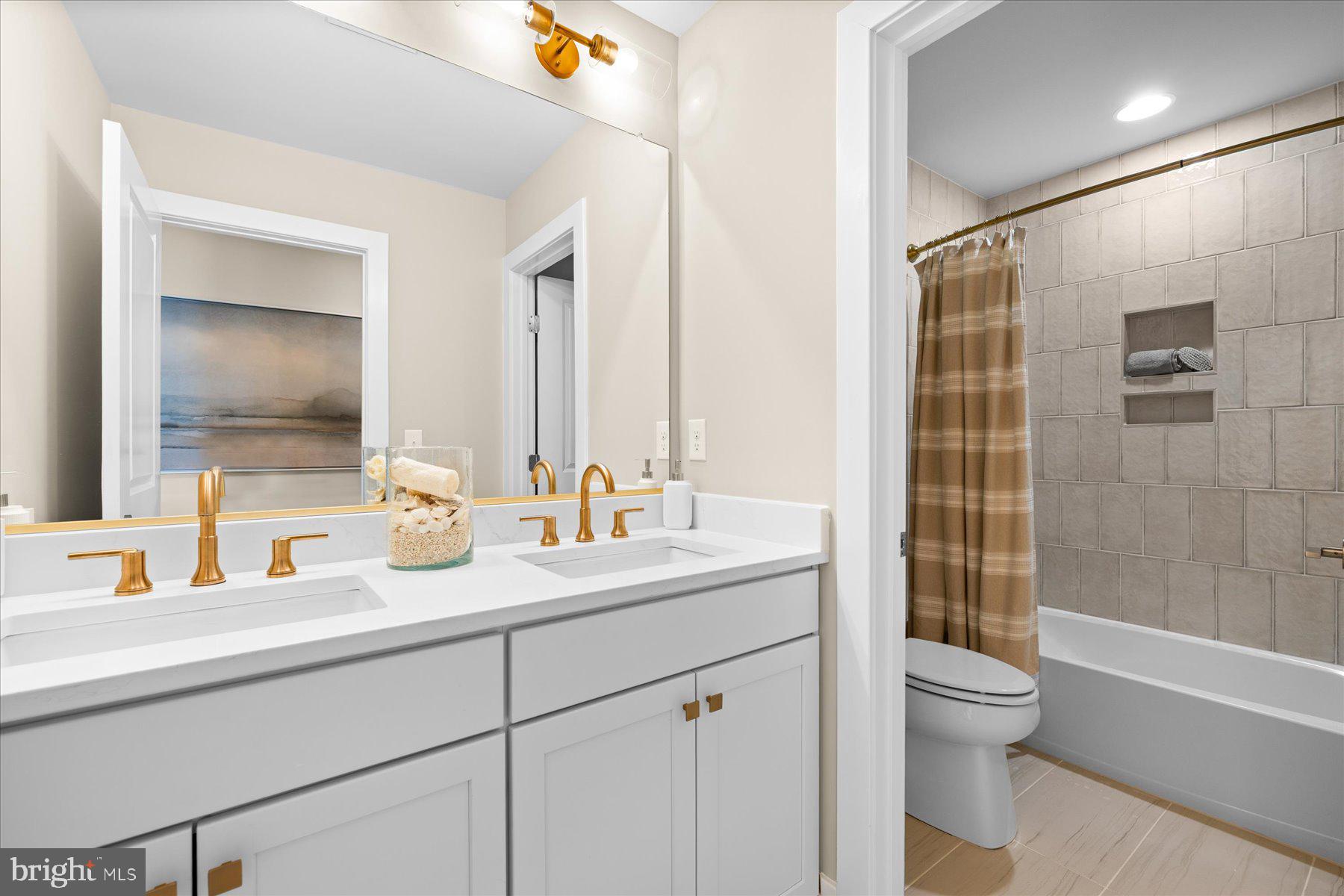 THE GRANARY AT DRAPER FARM - Residential