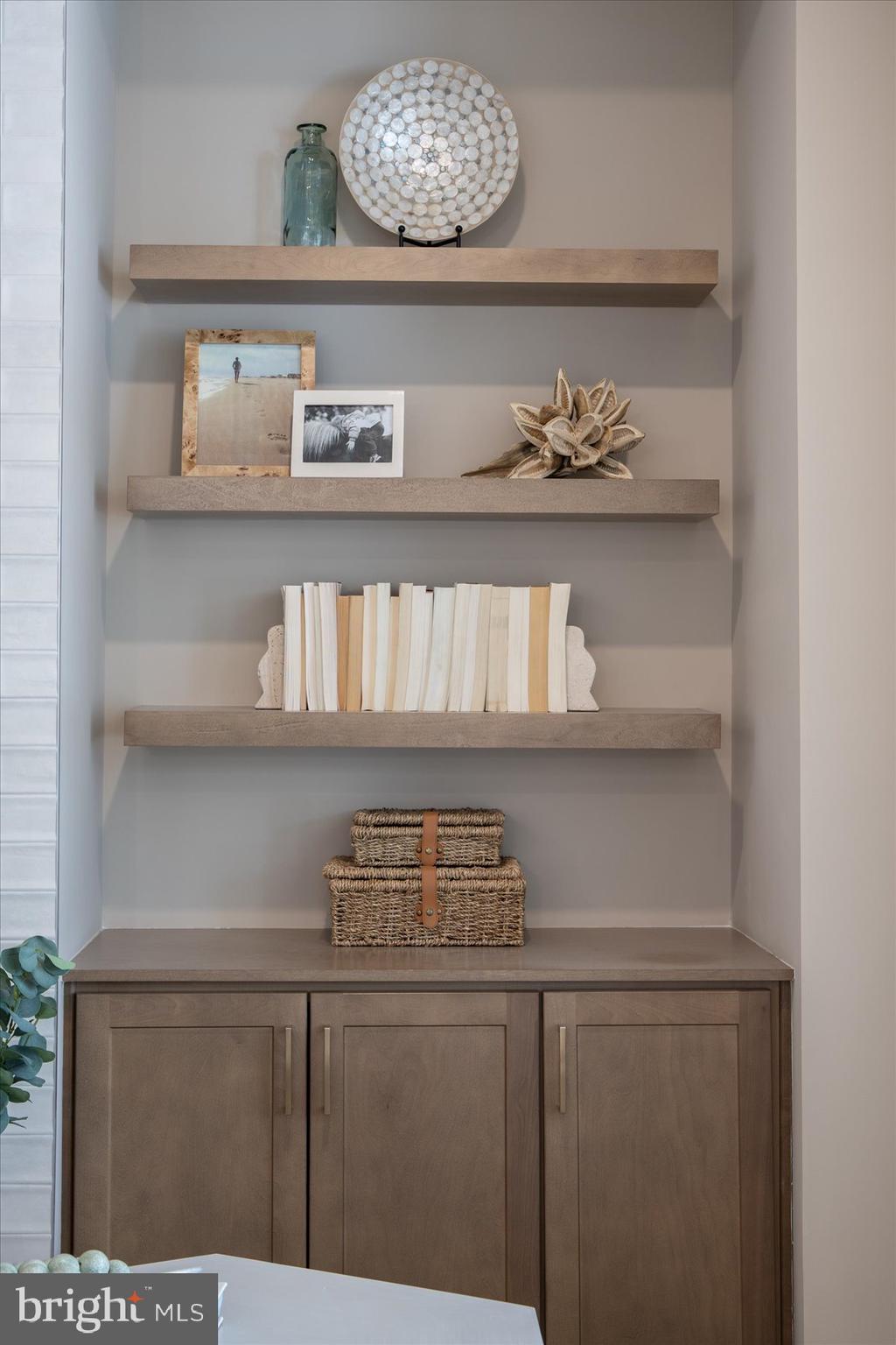 THE GRANARY AT DRAPER FARM - Residential