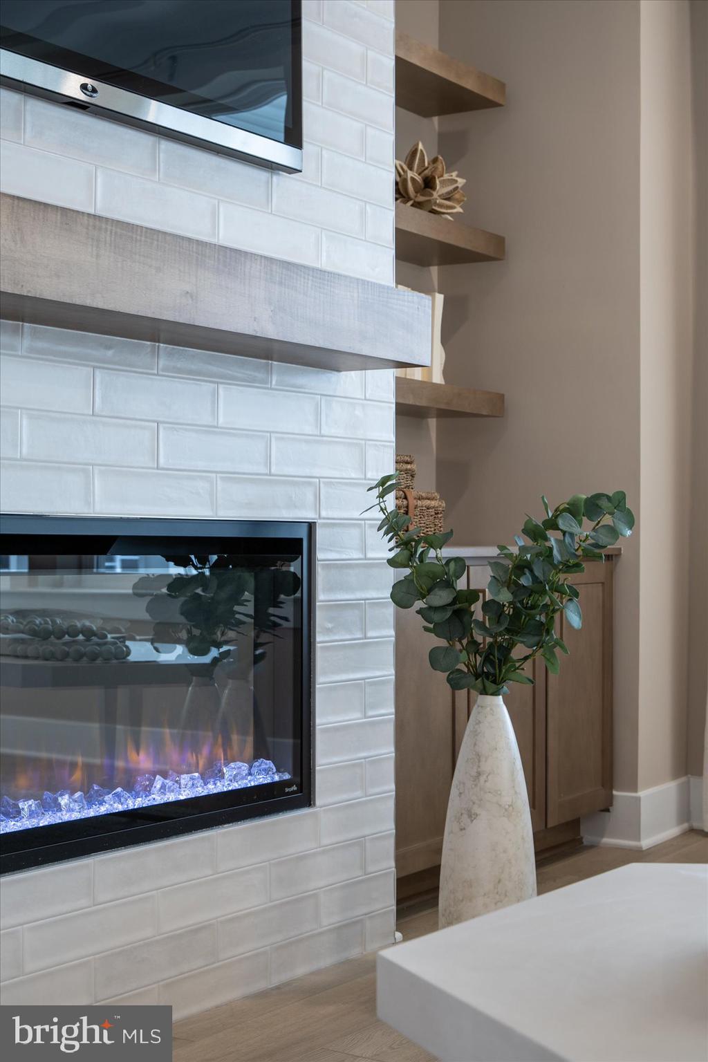 THE GRANARY AT DRAPER FARM - Residential