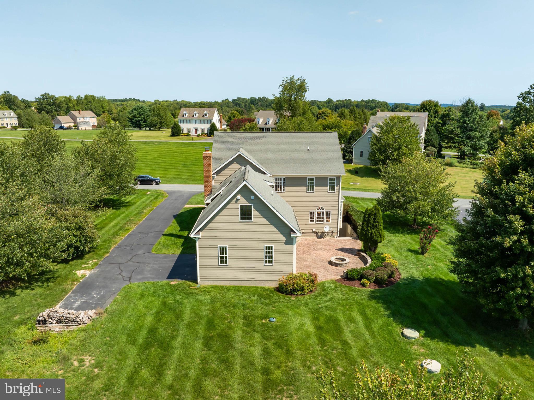WATERFIELD HAMLET - Residential
