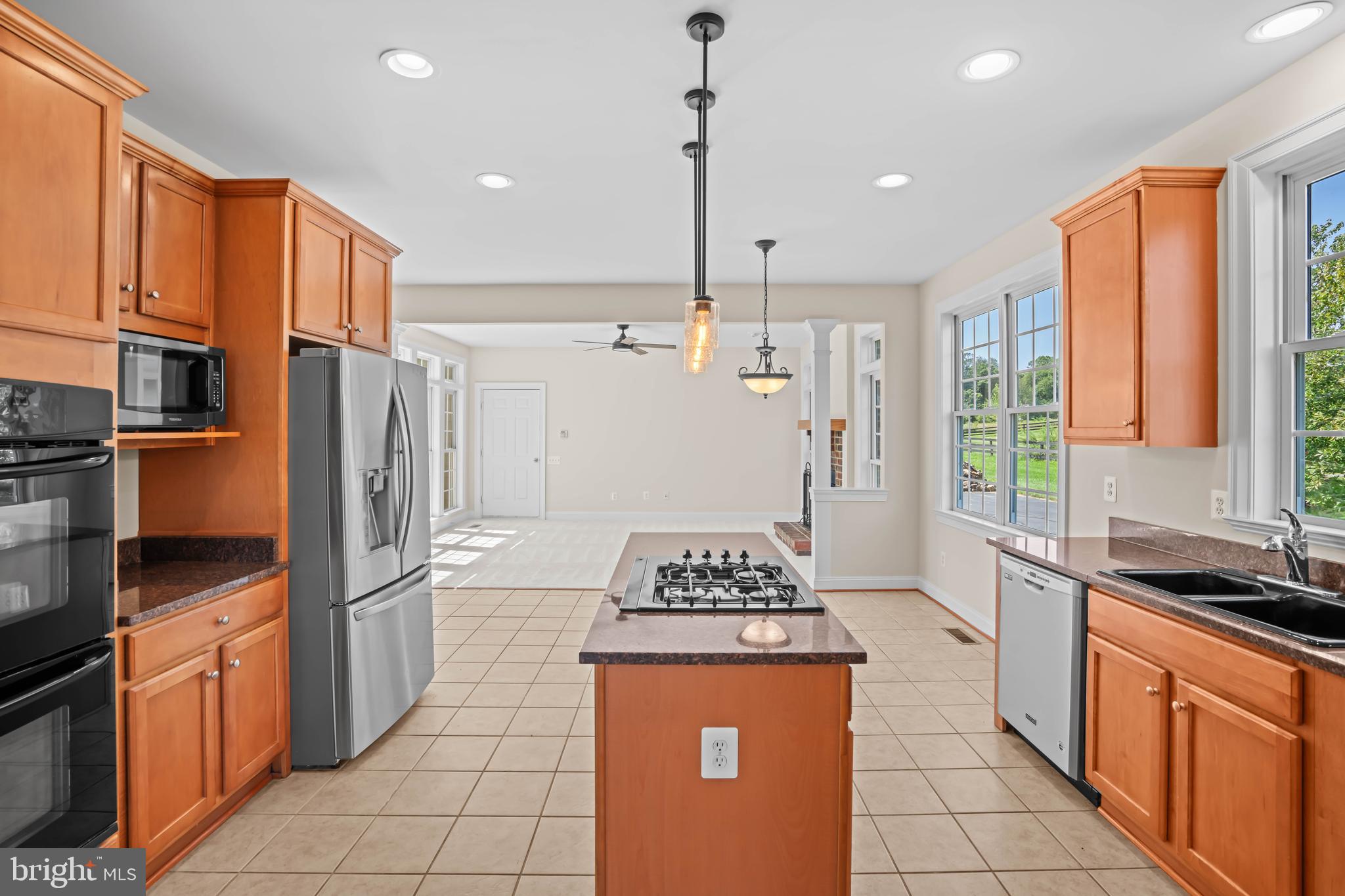 WATERFIELD HAMLET - Residential