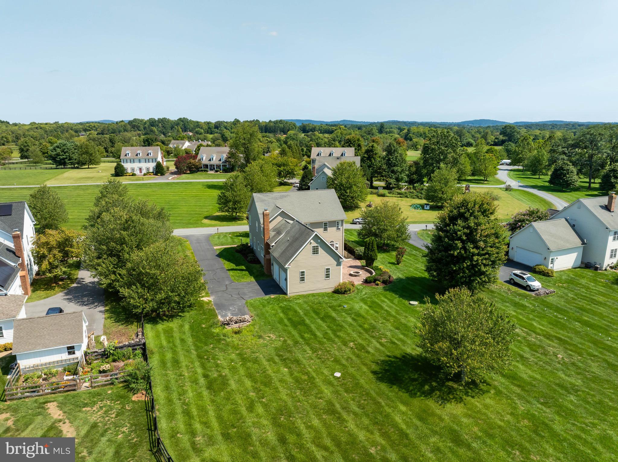 WATERFIELD HAMLET - Residential