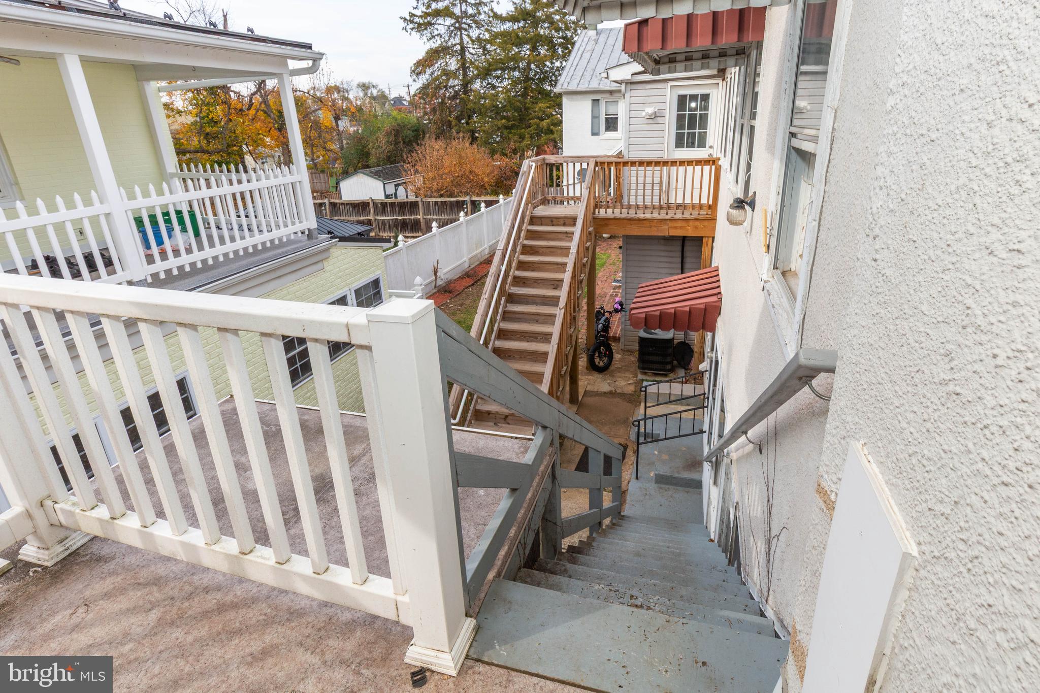 CHARLES TOWN - Residential Lease