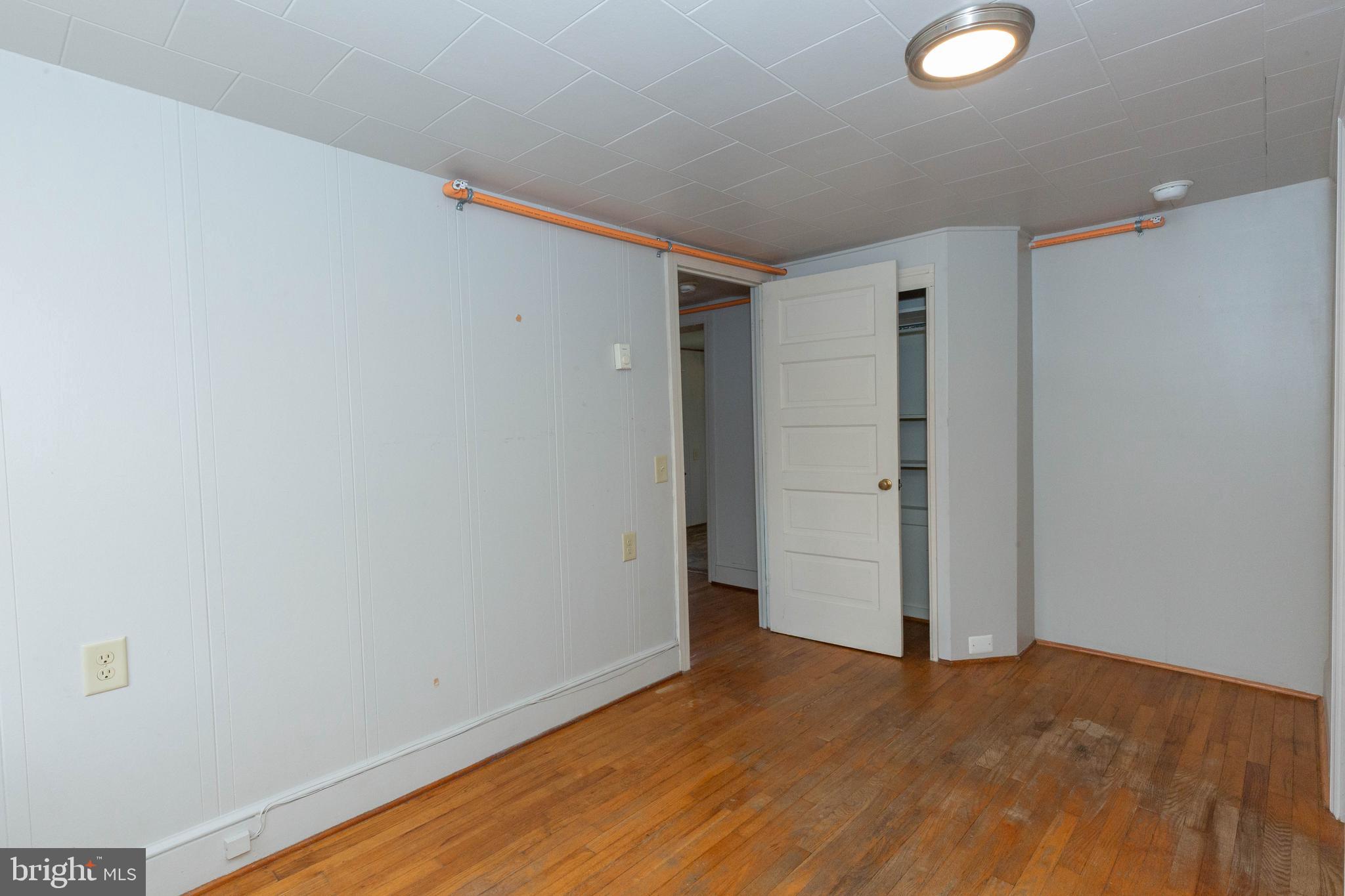 CHARLES TOWN - Residential Lease