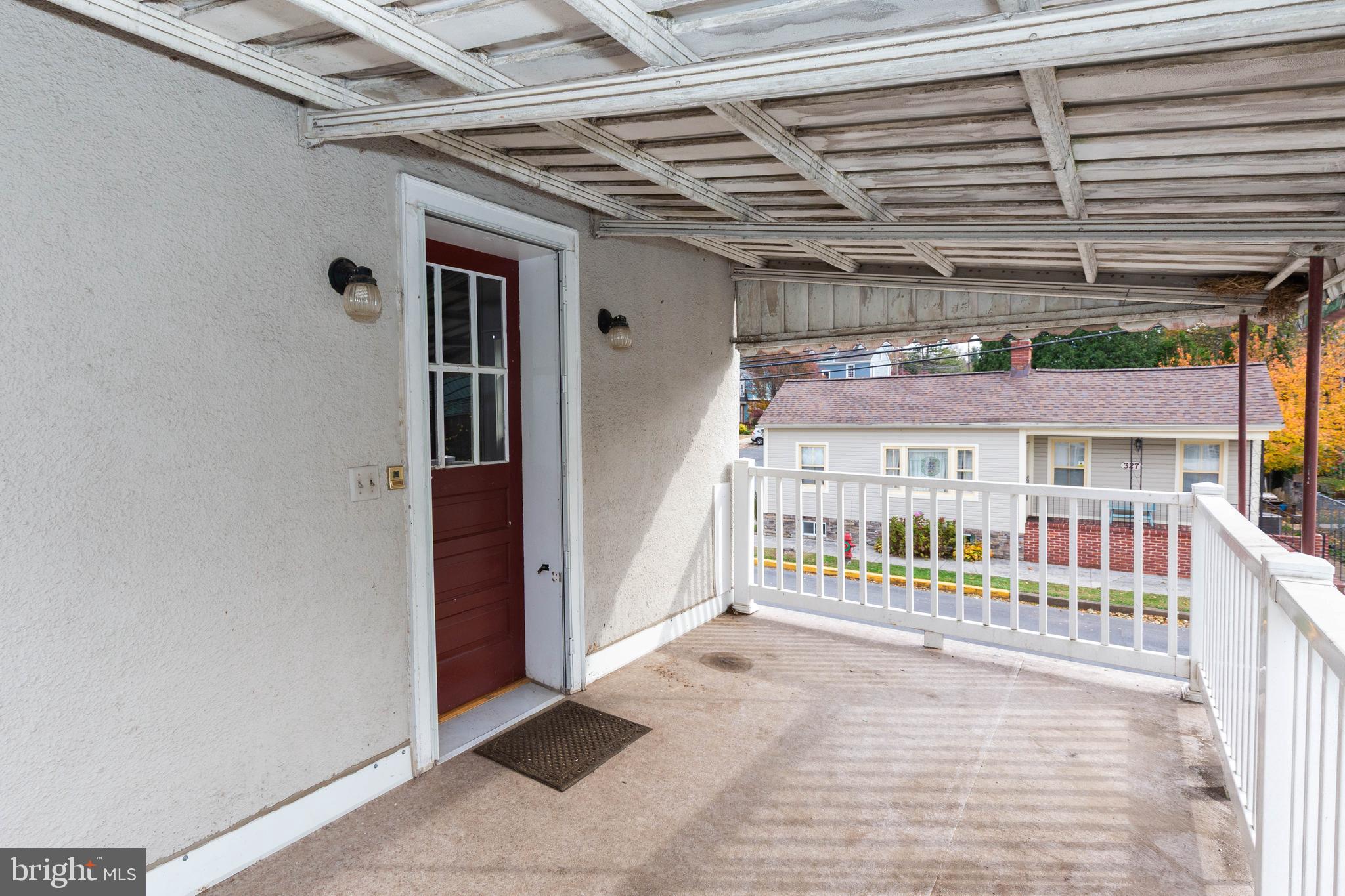 CHARLES TOWN - Residential Lease