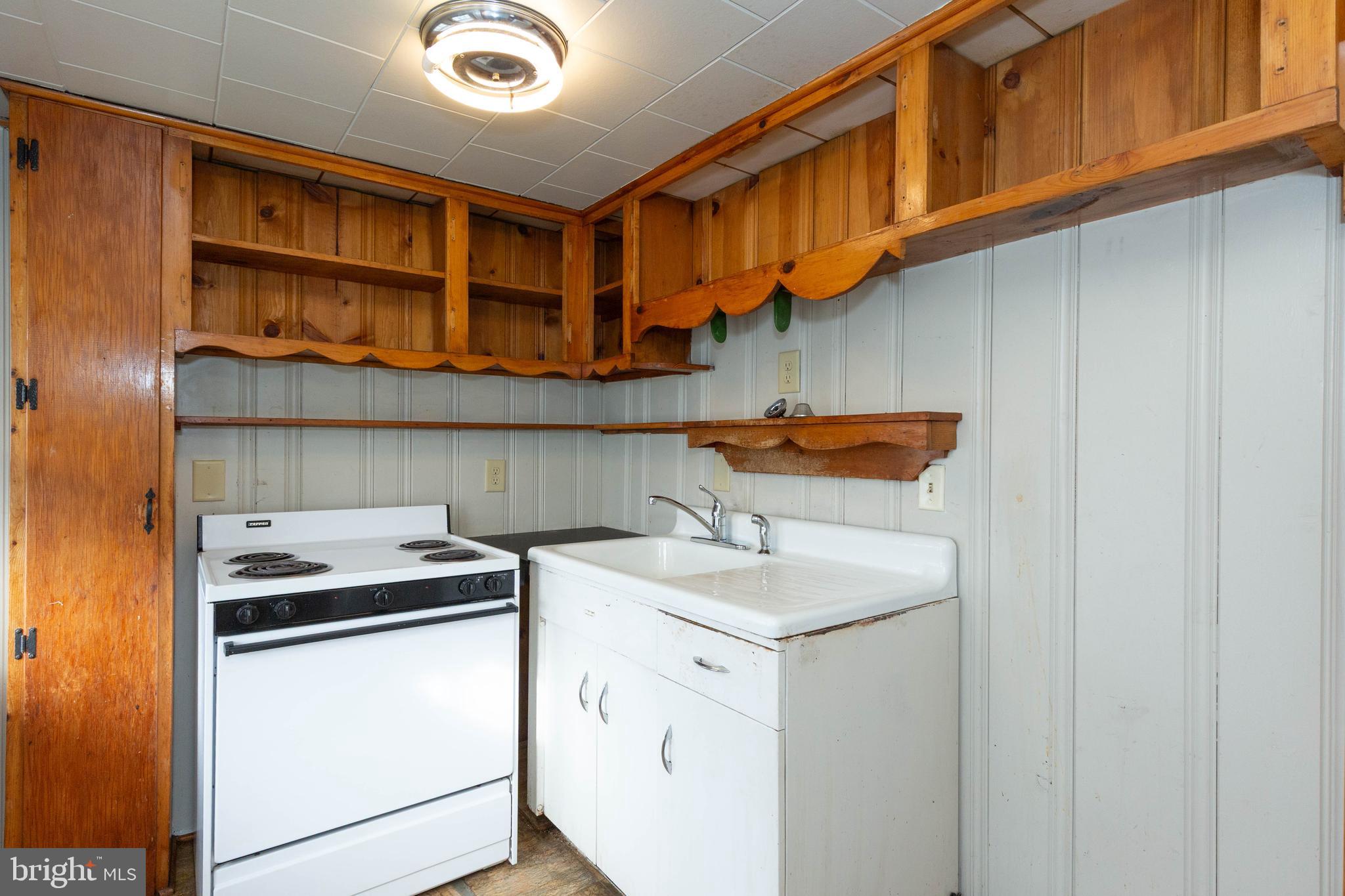 CHARLES TOWN - Residential Lease