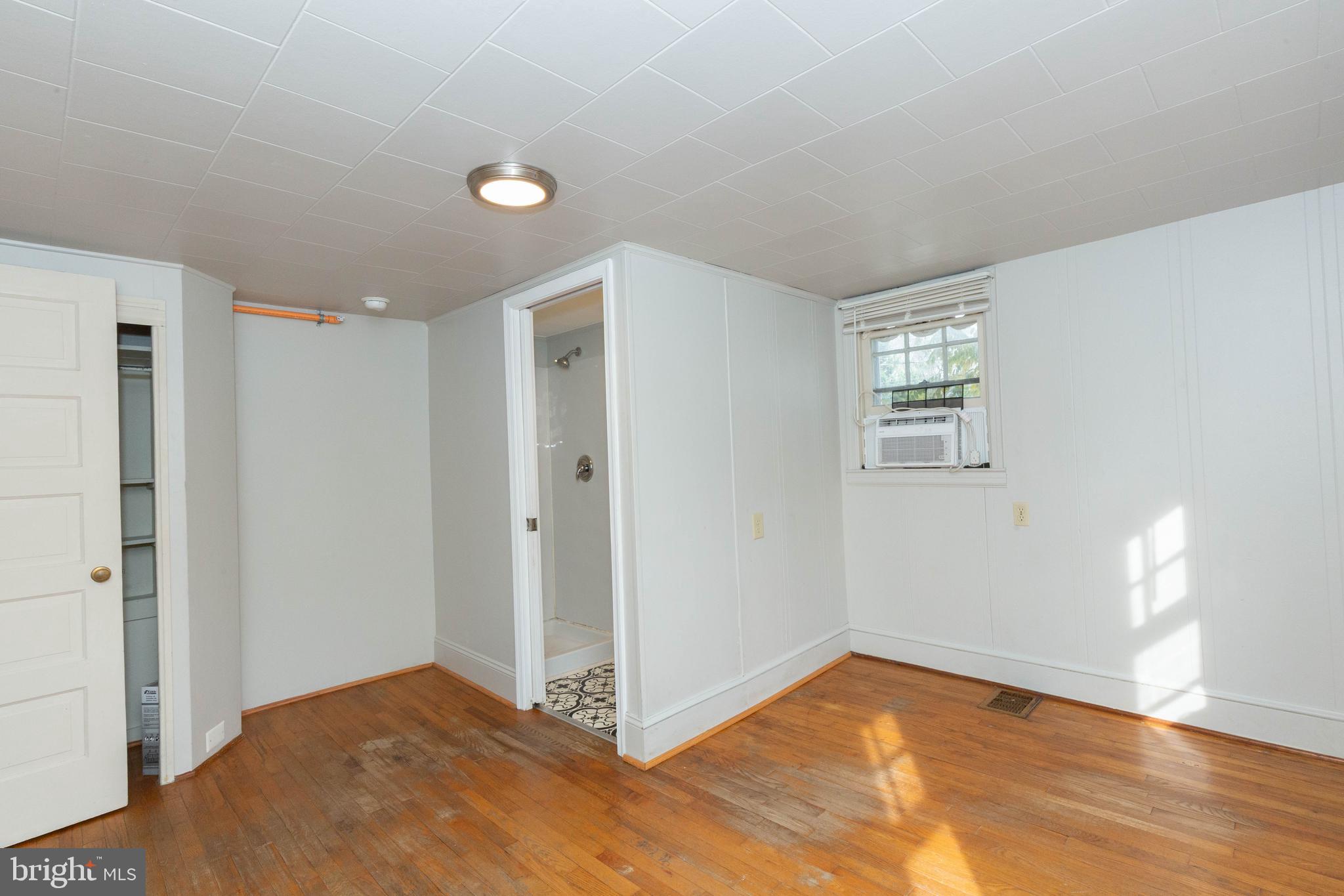 CHARLES TOWN - Residential Lease