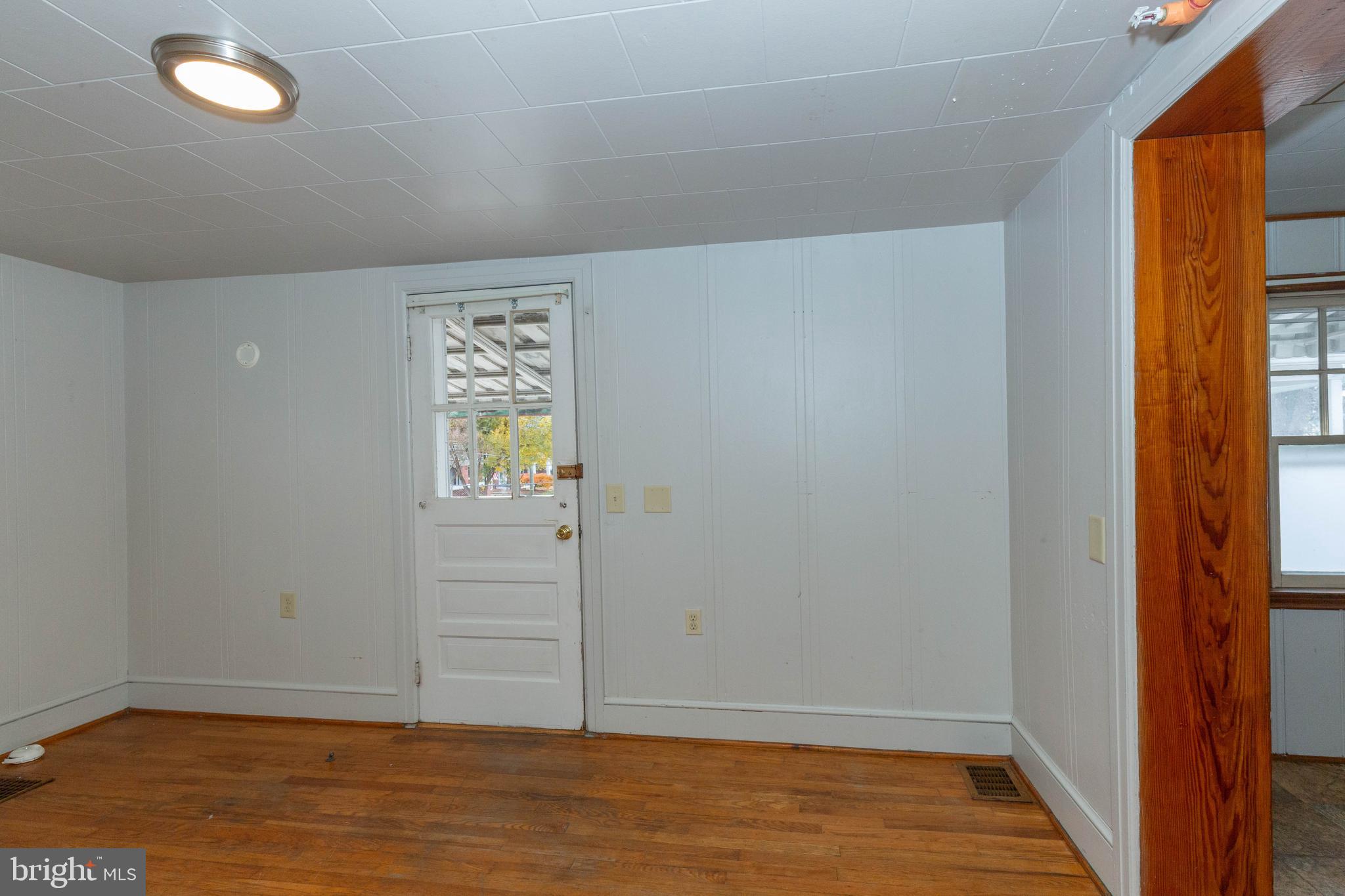 CHARLES TOWN - Residential Lease